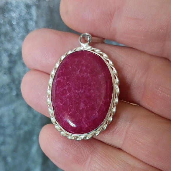 Wicked Treasures Jewelry - Indian Ruby Pendant Necklace